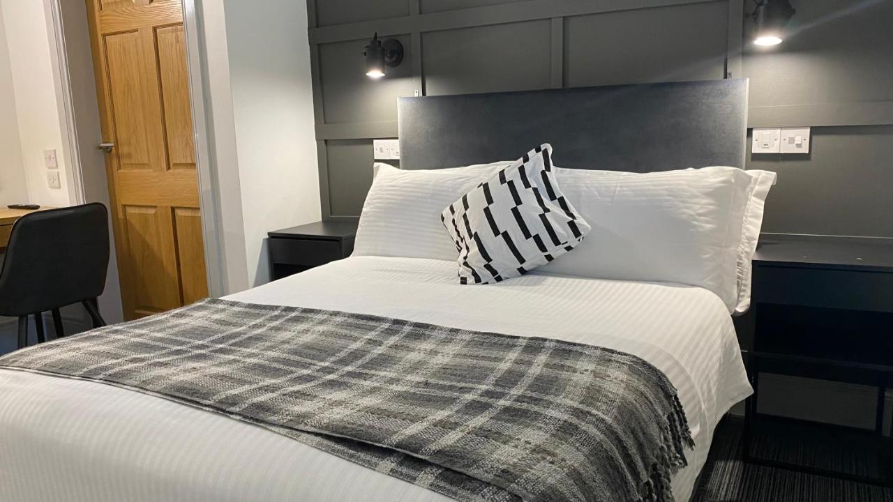 Siberia Bar & Hotel Абърдийн Екстериор снимка